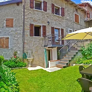 Ferienhaus Casa Del Borgo Pregasio Garden And View By Gardadomusmea